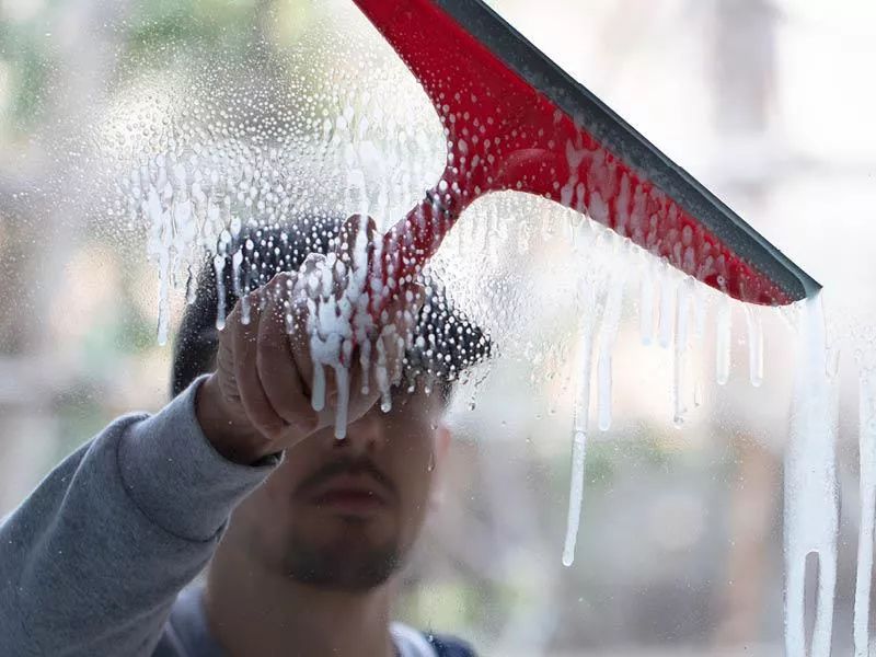 GÖR DIN EGEN FÖNSTERPUTS 