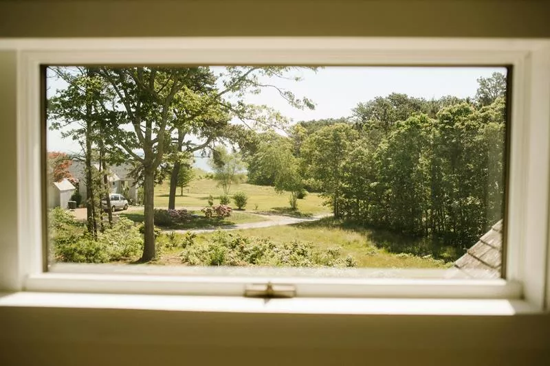 Hur tvättar man aluminiumfönster på rätt sätt?