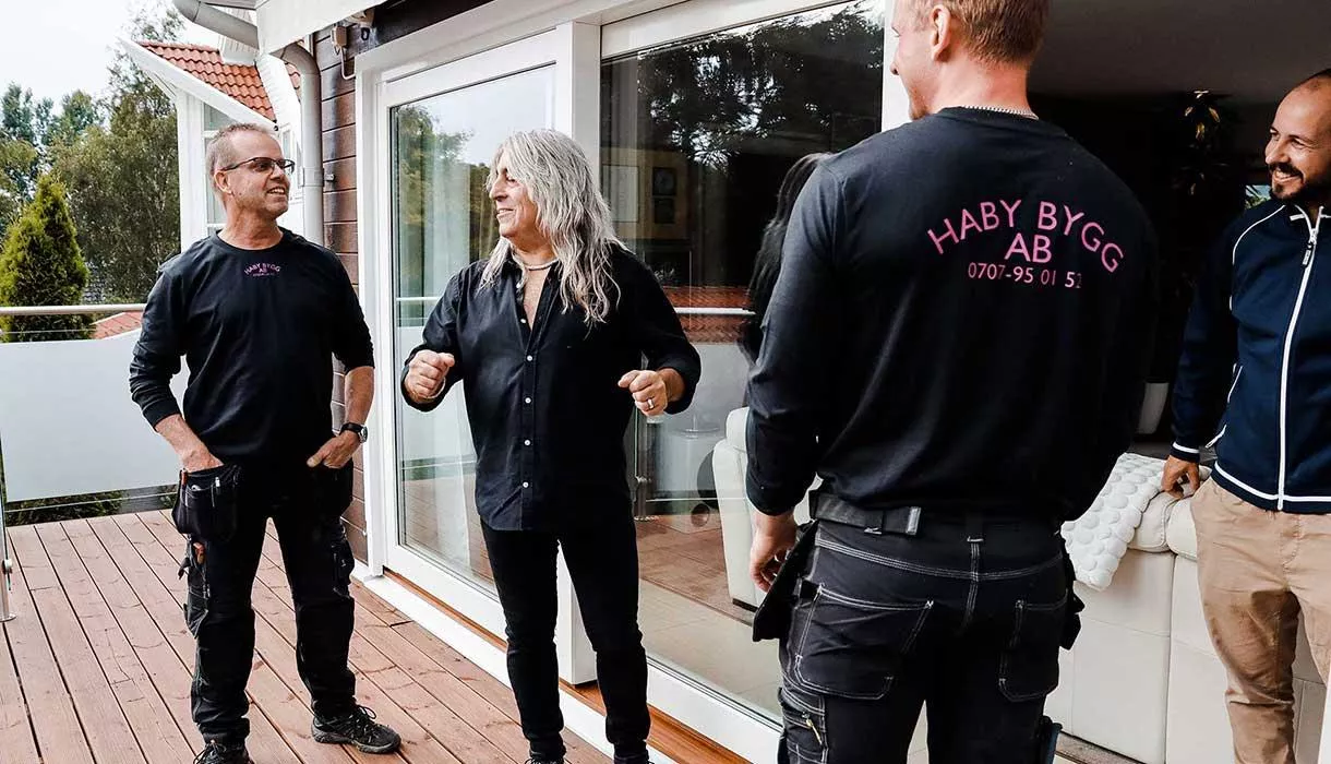 Mikkey Dee handlar på VillaFönster