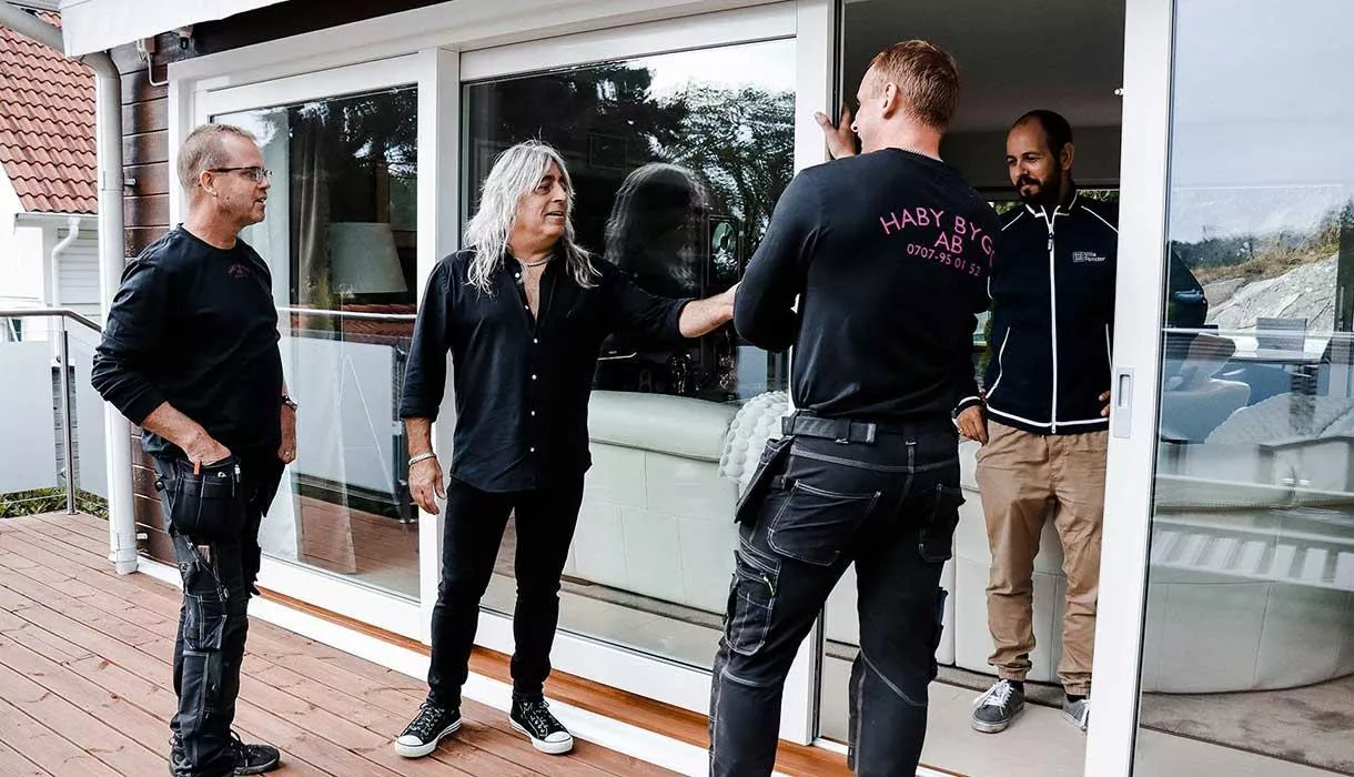 Mikkey Dee handlar på VillaFönster