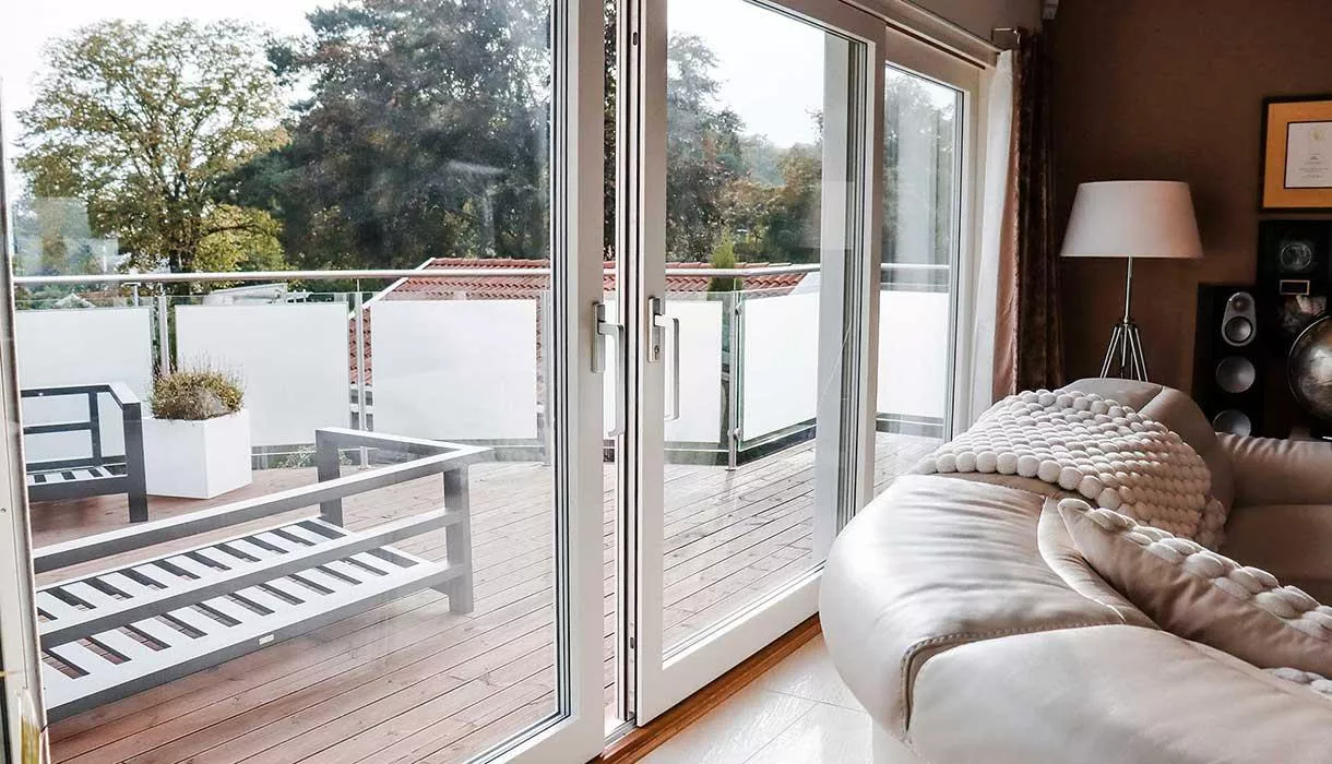 Mikkey Dee handlar på VillaFönster