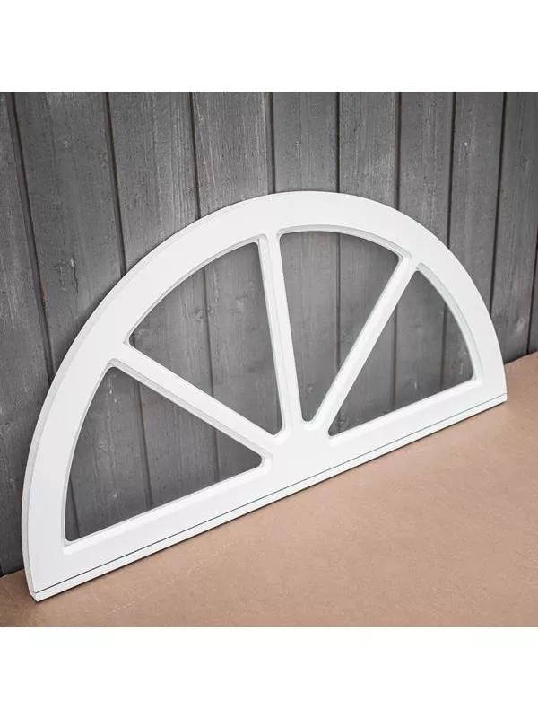 Halvrunt dekorfönster med spröjs