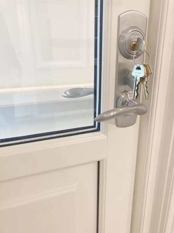 Fönster-Ytterdörr, helglasad