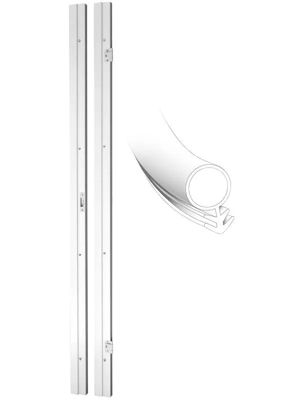 En vit innerdörr med glaspartier och en enkel dörrkarm.