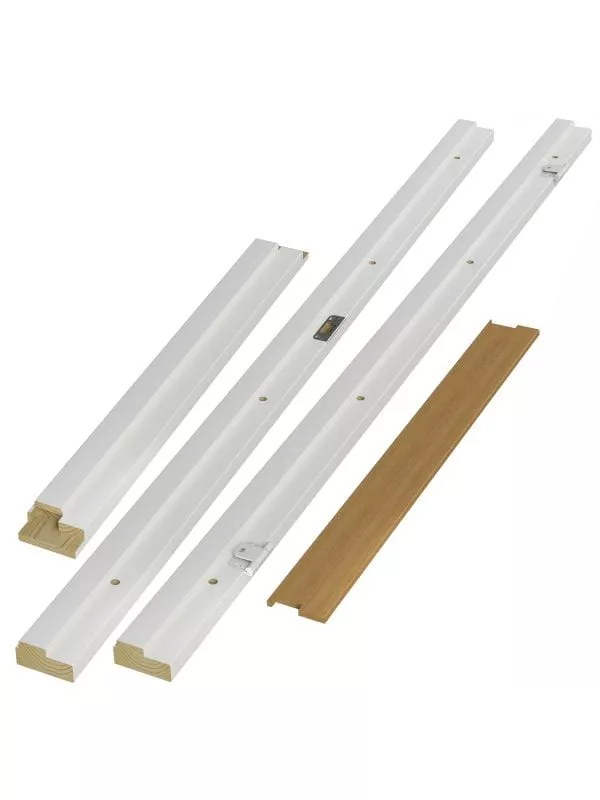 Vit innerdörr med glaspartier och en modern design.